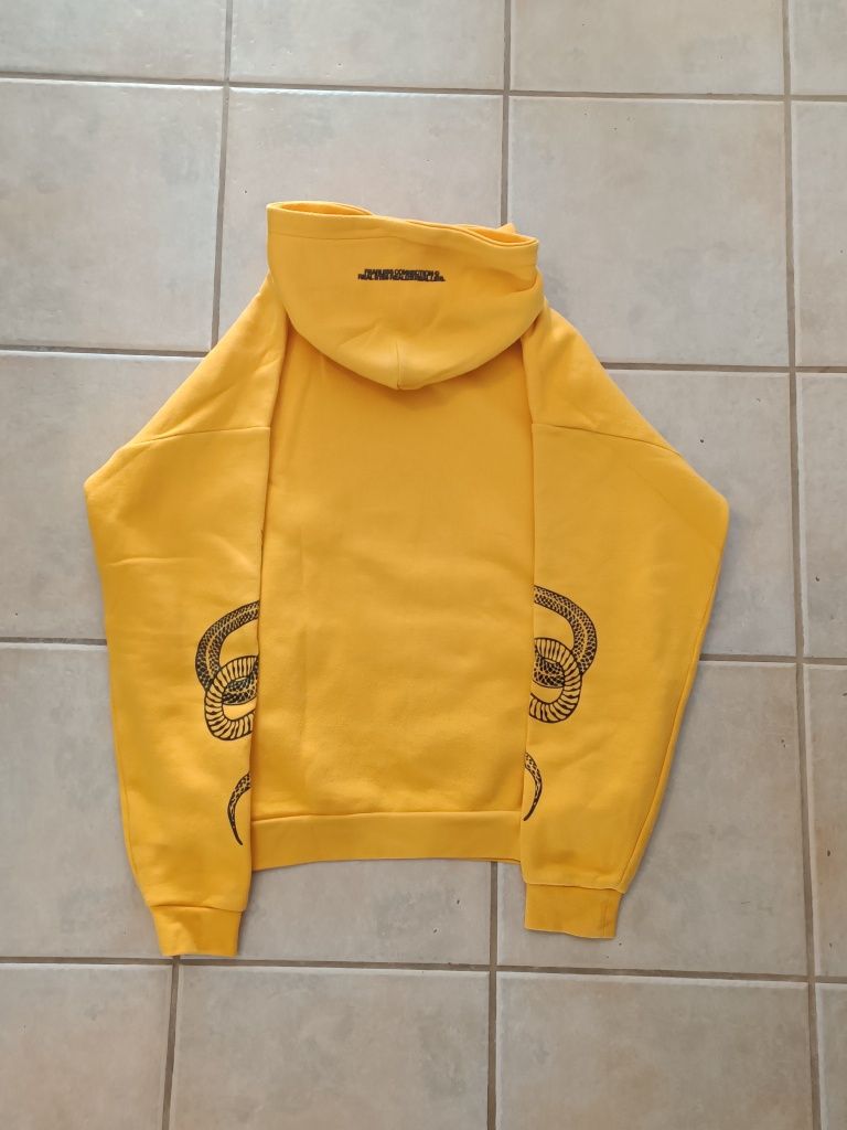 Hoodie Amarelo com Serpente