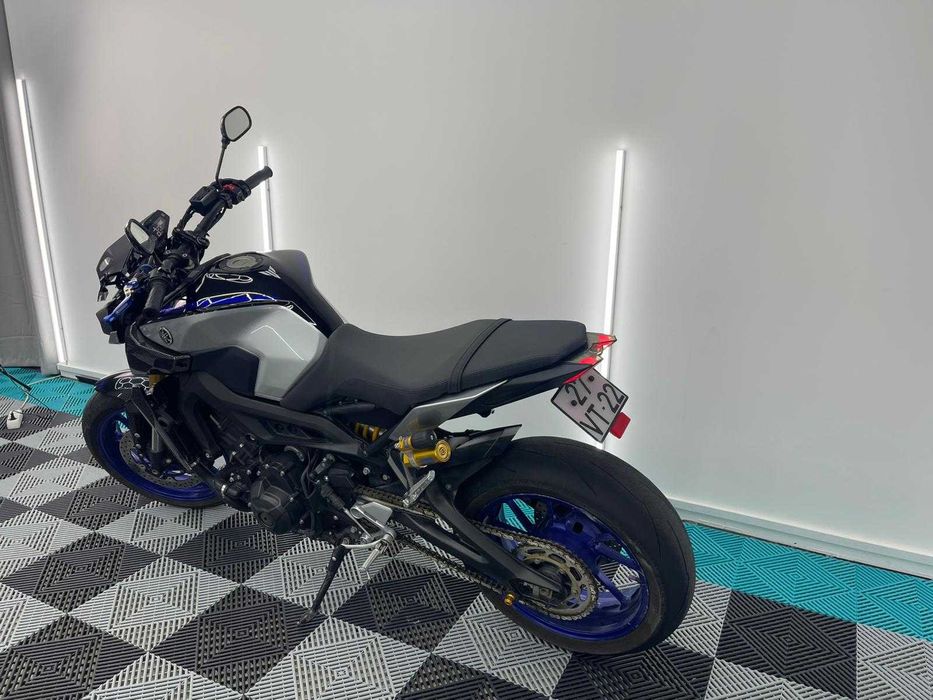 Moto Yamaha MT-09 SP