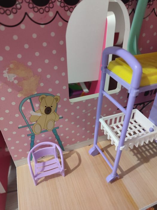 Продам ляльковий будинок