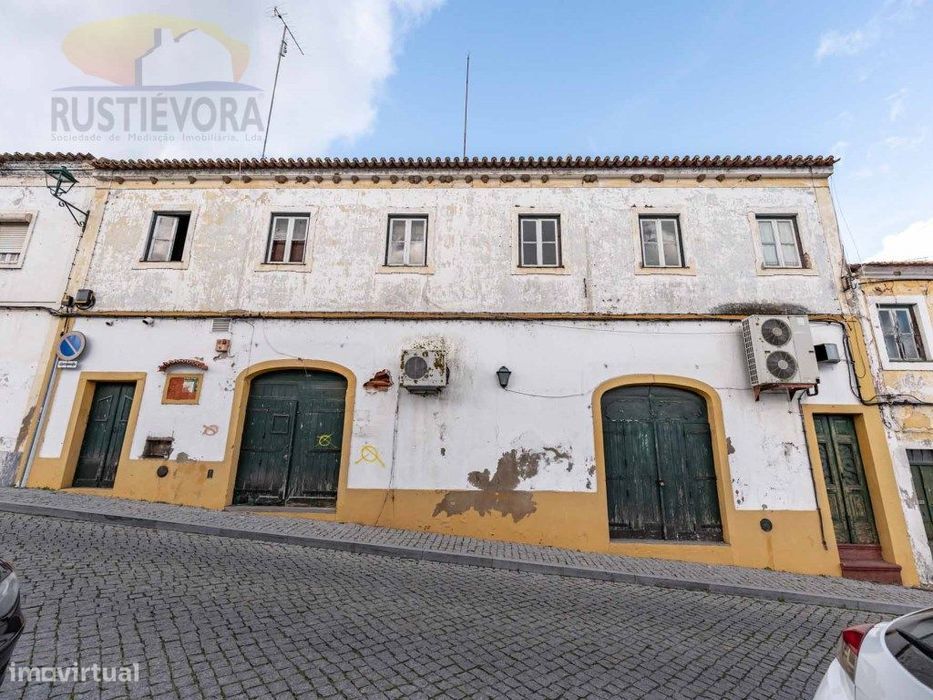 Moradia Unifamiliar , c/logradouro