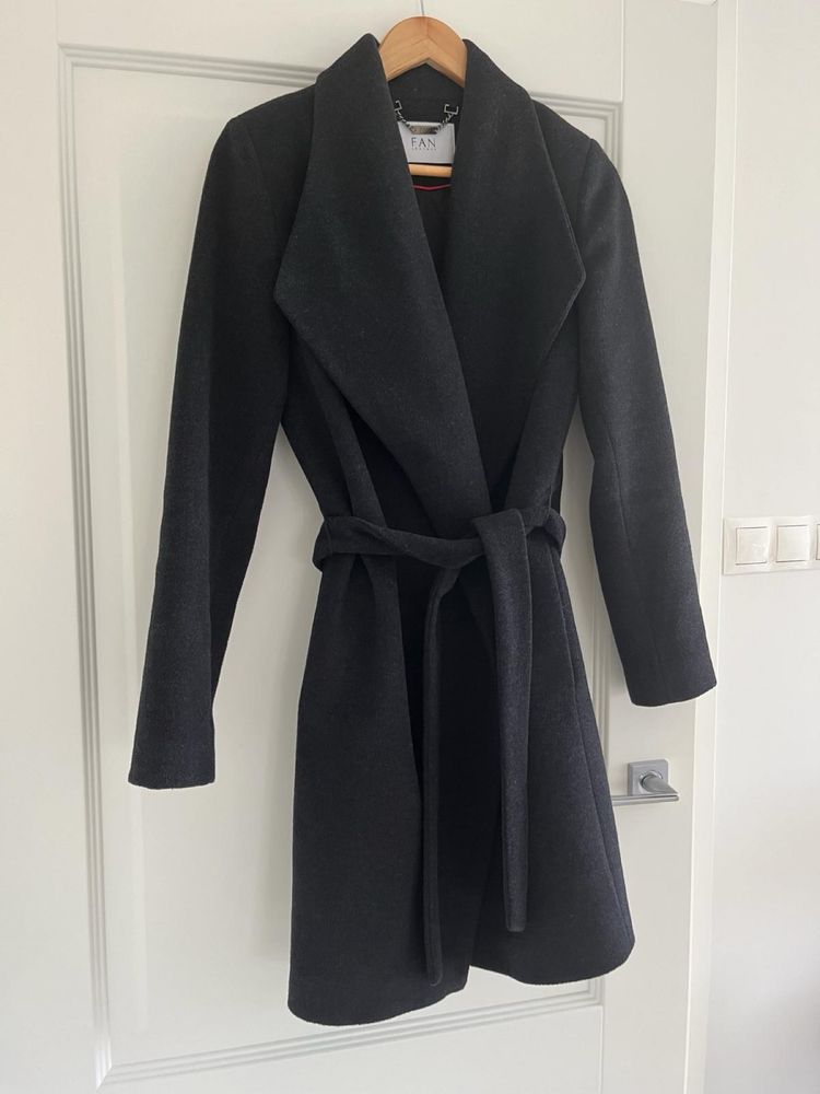 Czarny płaszcz wełniany z kaszmirem FAN LEATHER