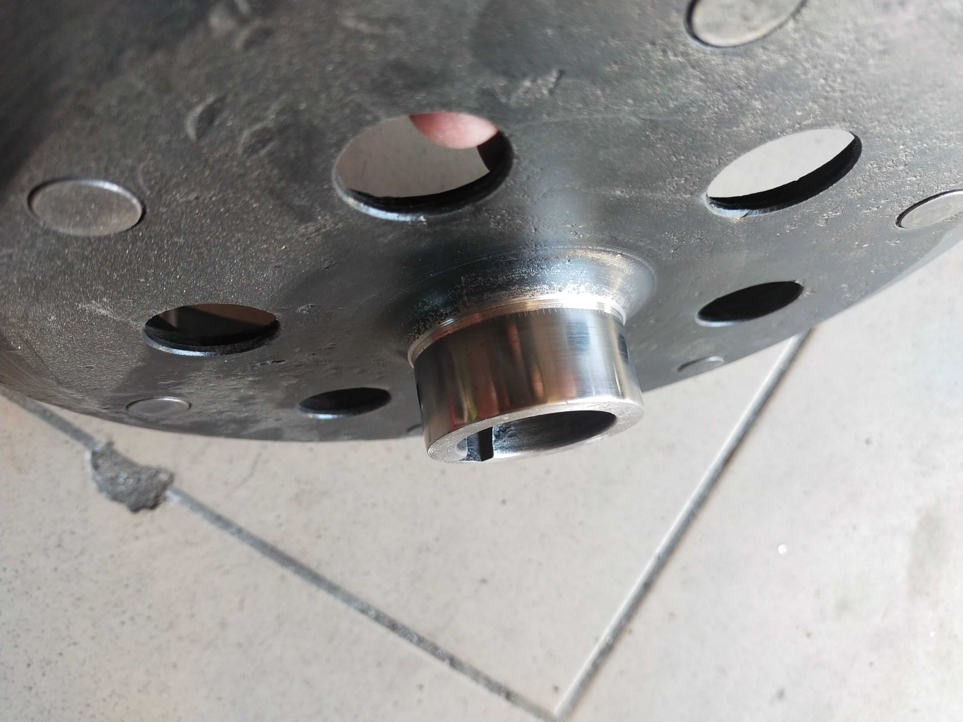 Oryginalne koło zamachowe BMW r 12 po regeneracji