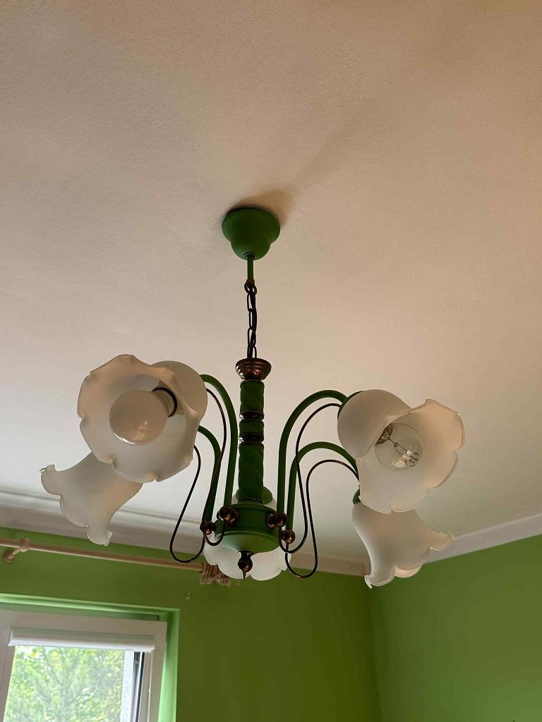 Lampa tulipan zielona