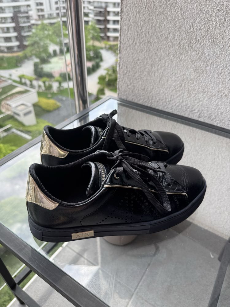 Жіночі кеди Armani Exchange 40,5 розмір