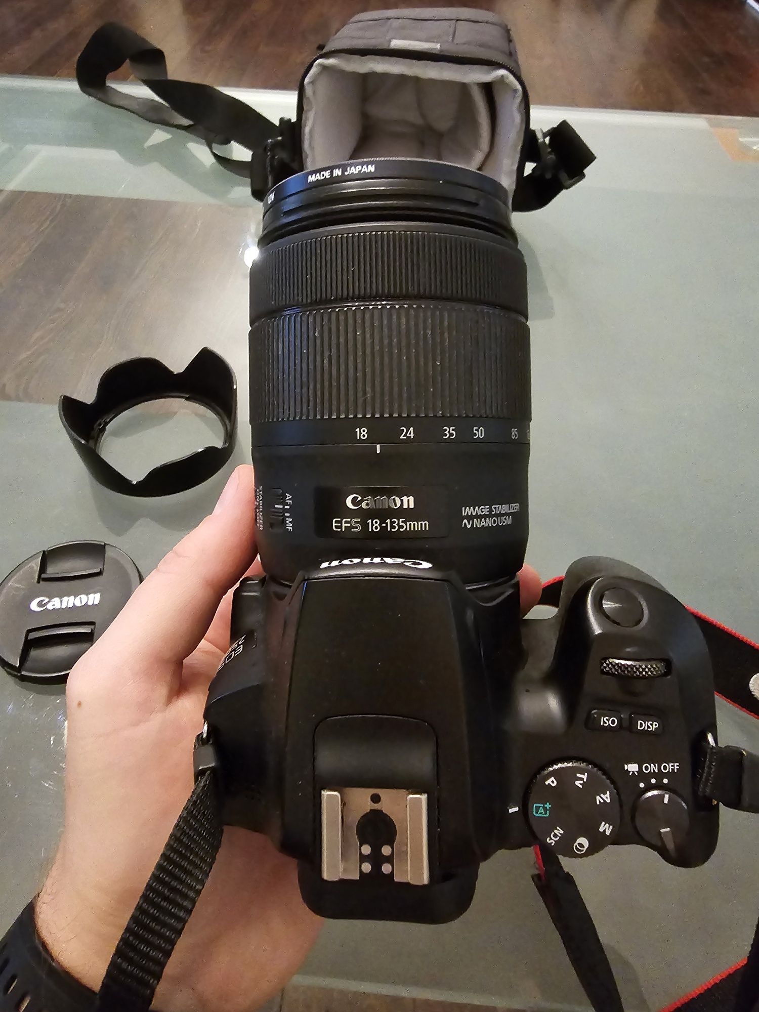 Canon 250d + Canon efs 18-135mm nano usm Statyw velbon Light Max 1