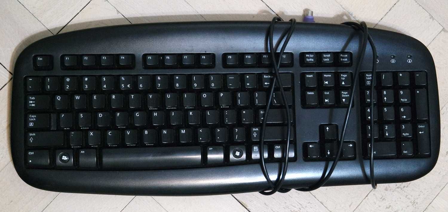 Klawiatura przewodowa Logitech v-su62