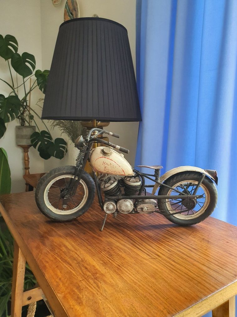 Stary model blaszany - motor Harley Davidson