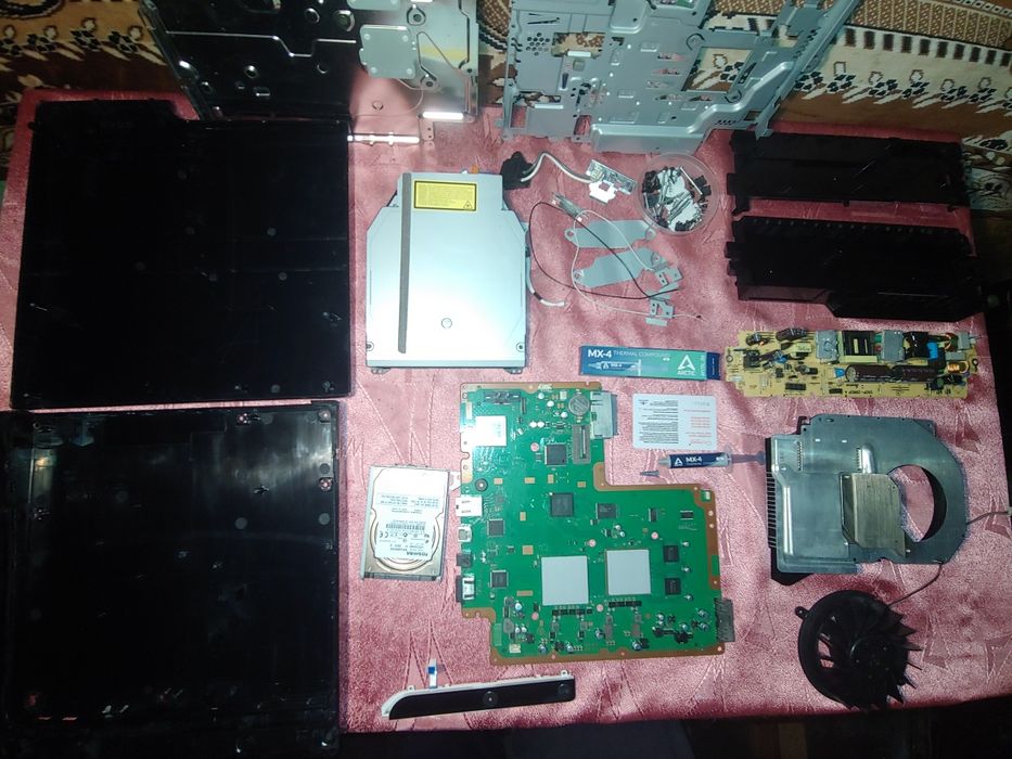 PS3 Slim 500GB CFW або PS3 Super Slim 500GB HEN