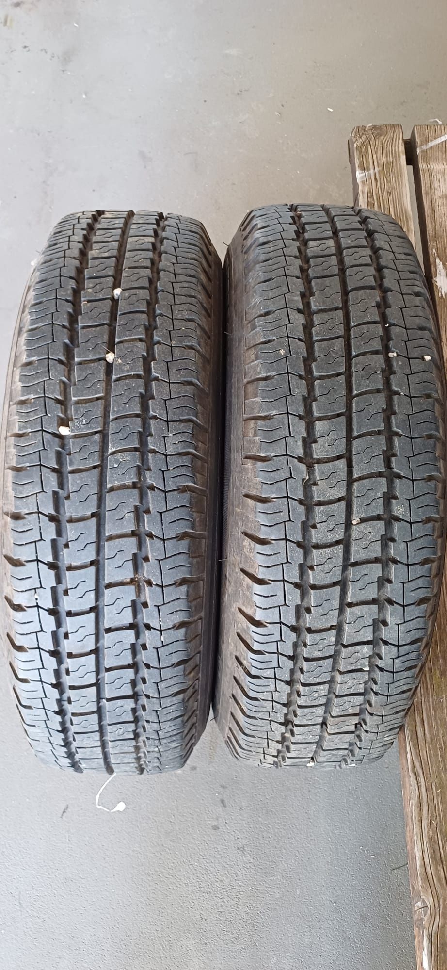 Opony 215/75 R16C