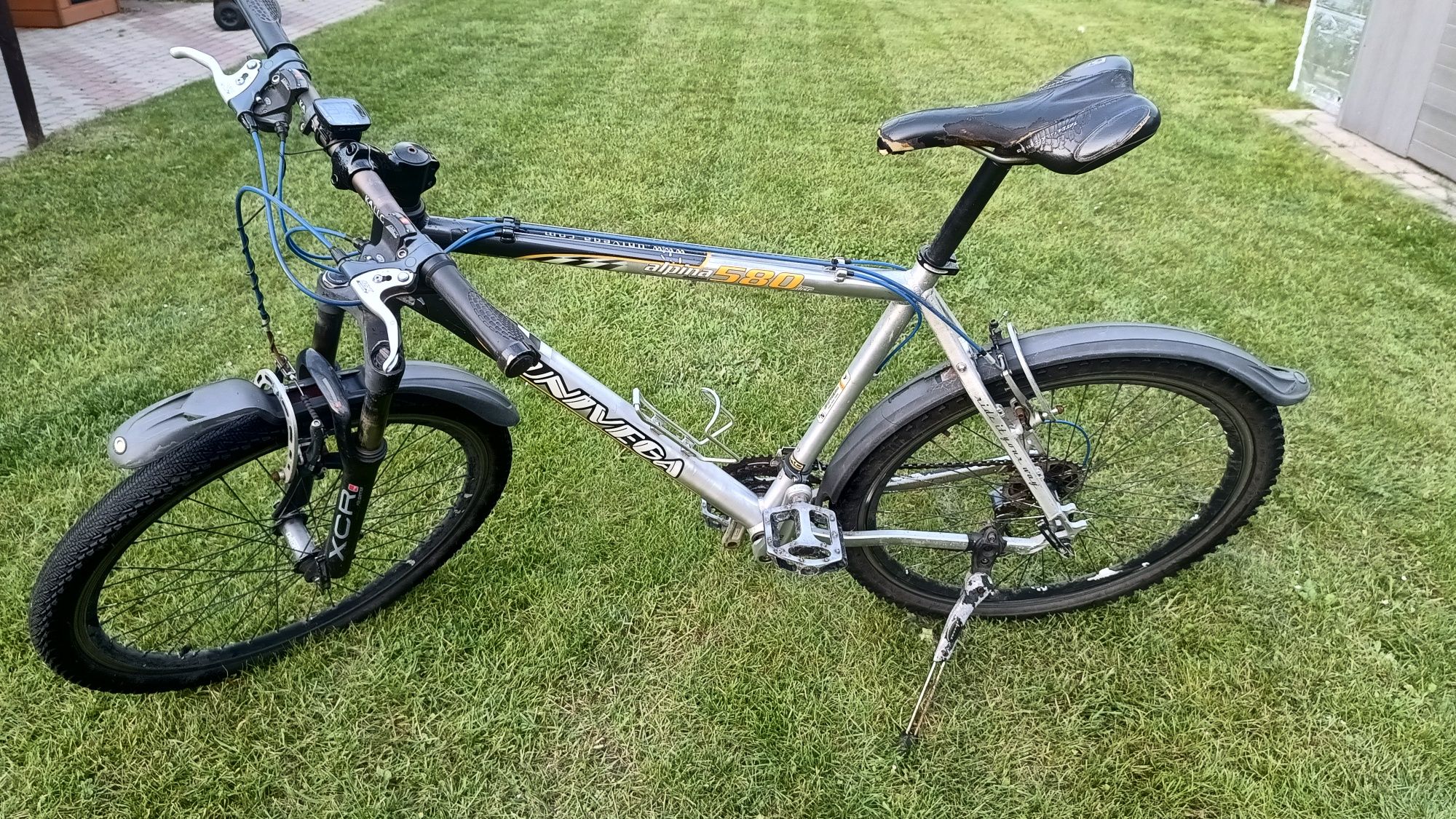Rower UNIVEGA 580 disc, Shimano Deore LX, koło 26, rama M,