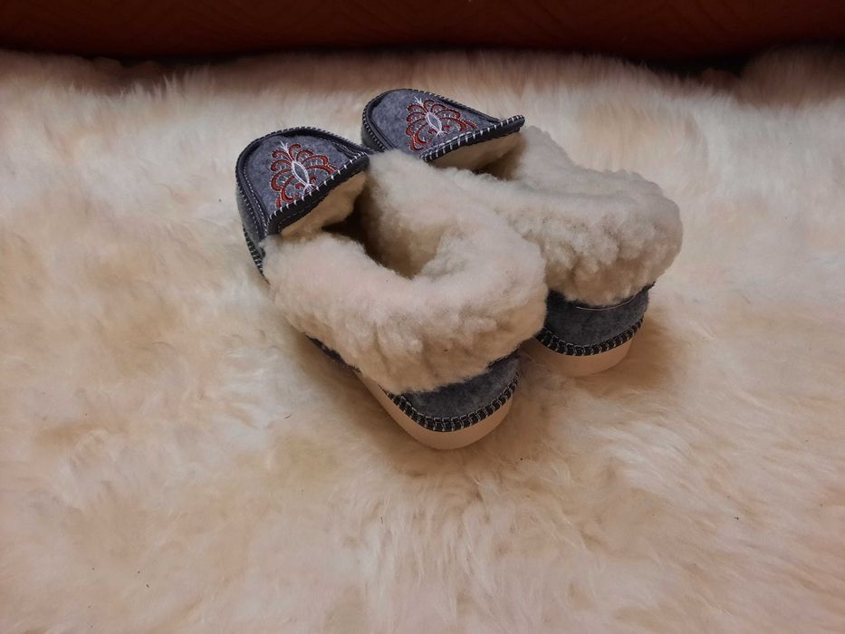 Жіночі кімнатні чуні-калоші з овчиною (із задником), тапочки-чуні