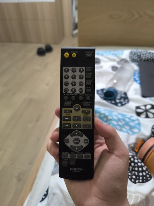 Odtwarzacz płyt Onkyo DV-SP504E z pilotem