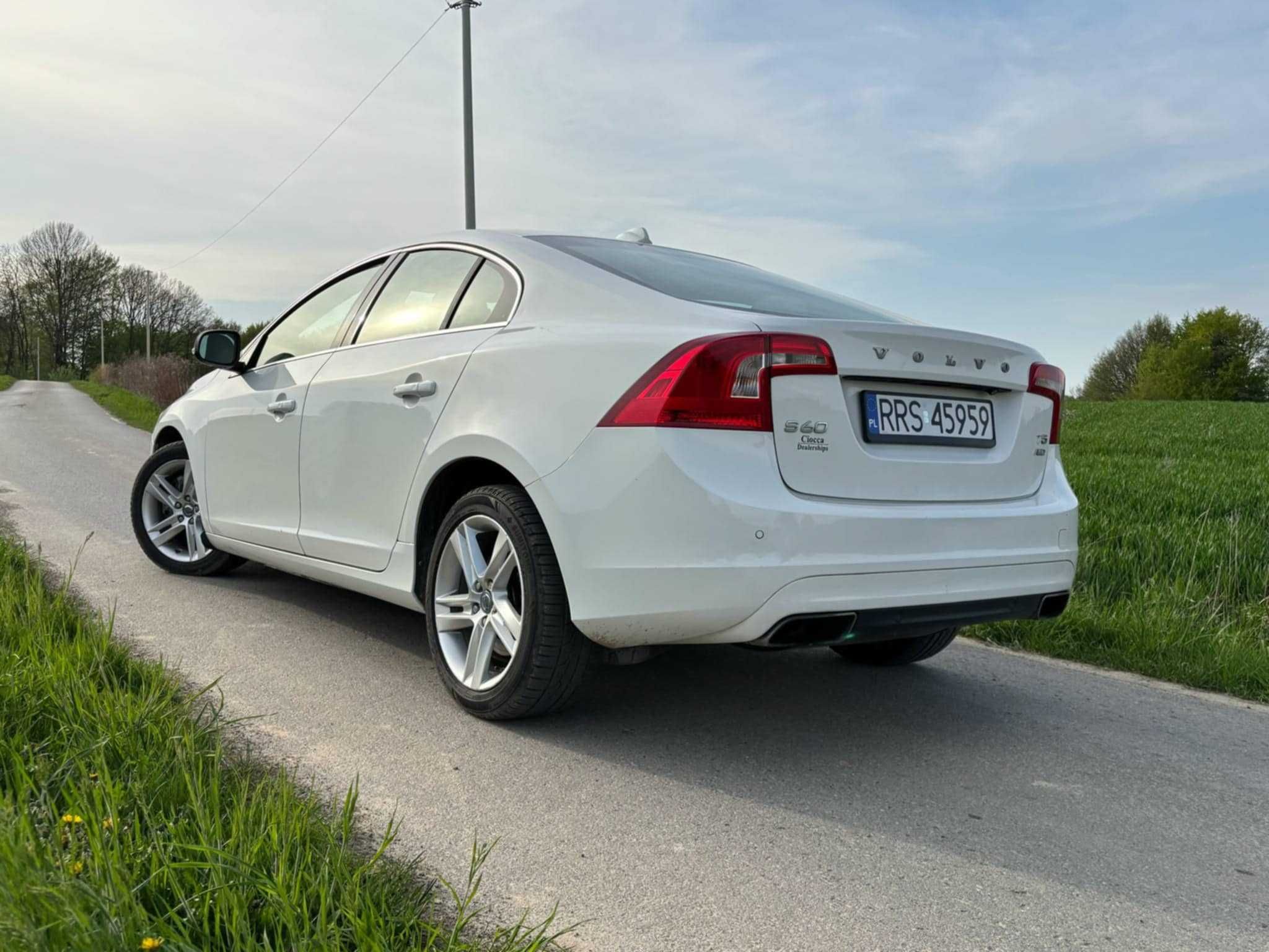 Volvo S60 II 2.5t AWD