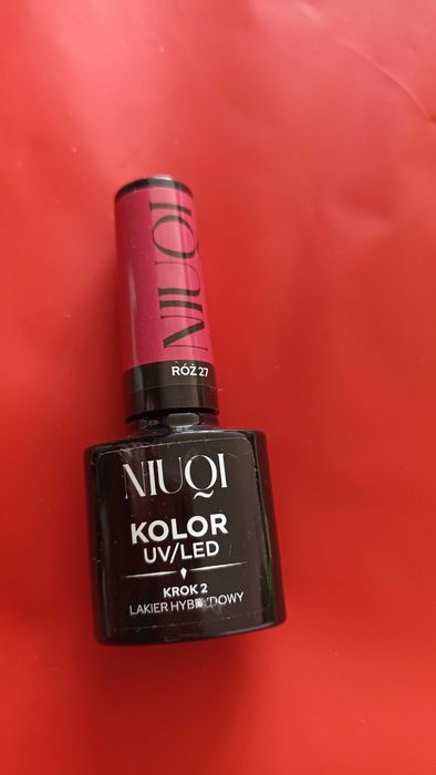 Różowy lakier do paznokci hybrydowy 
Różowa hybryda
Różowy hybrydowy l
