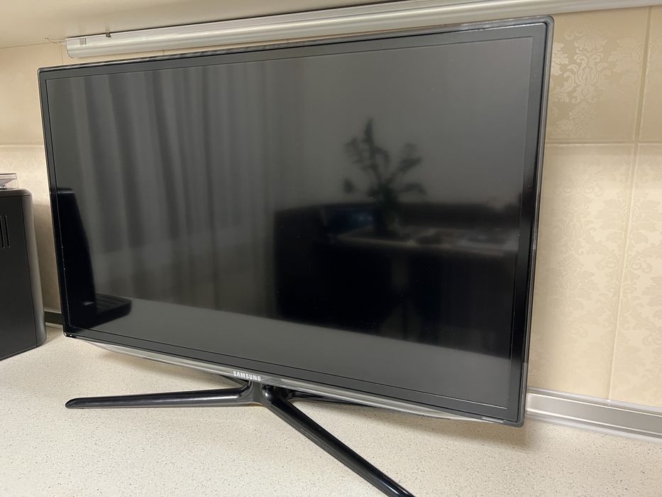 Телевізор Samsung UE32ES6530S 32 Дюйма
