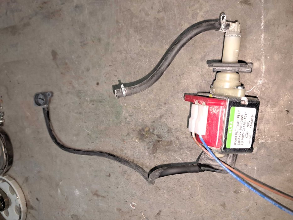 Pompa ciśnieniowa EP8LT do odkurzacza piorącego (KL651U4A6A)