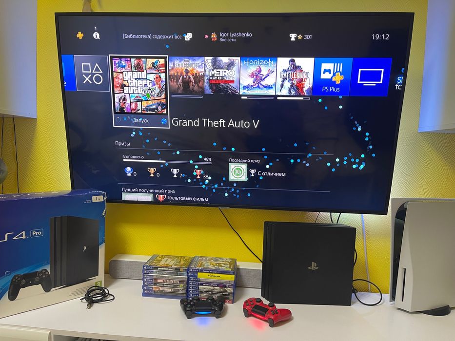 PS4 PRO 1000gb в идеале полный комплект на подарок Sony PlayStation