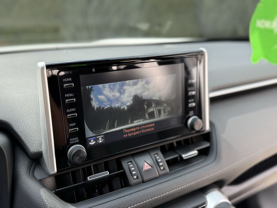 Офіційний ціленький Toyota Rav 4