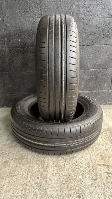 Pneus 205/65r16 Bridgestone Turanza T005* com 85% de piso
