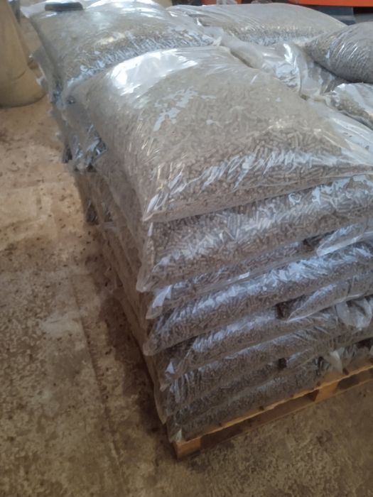 Виготовляємо брикети з дуба