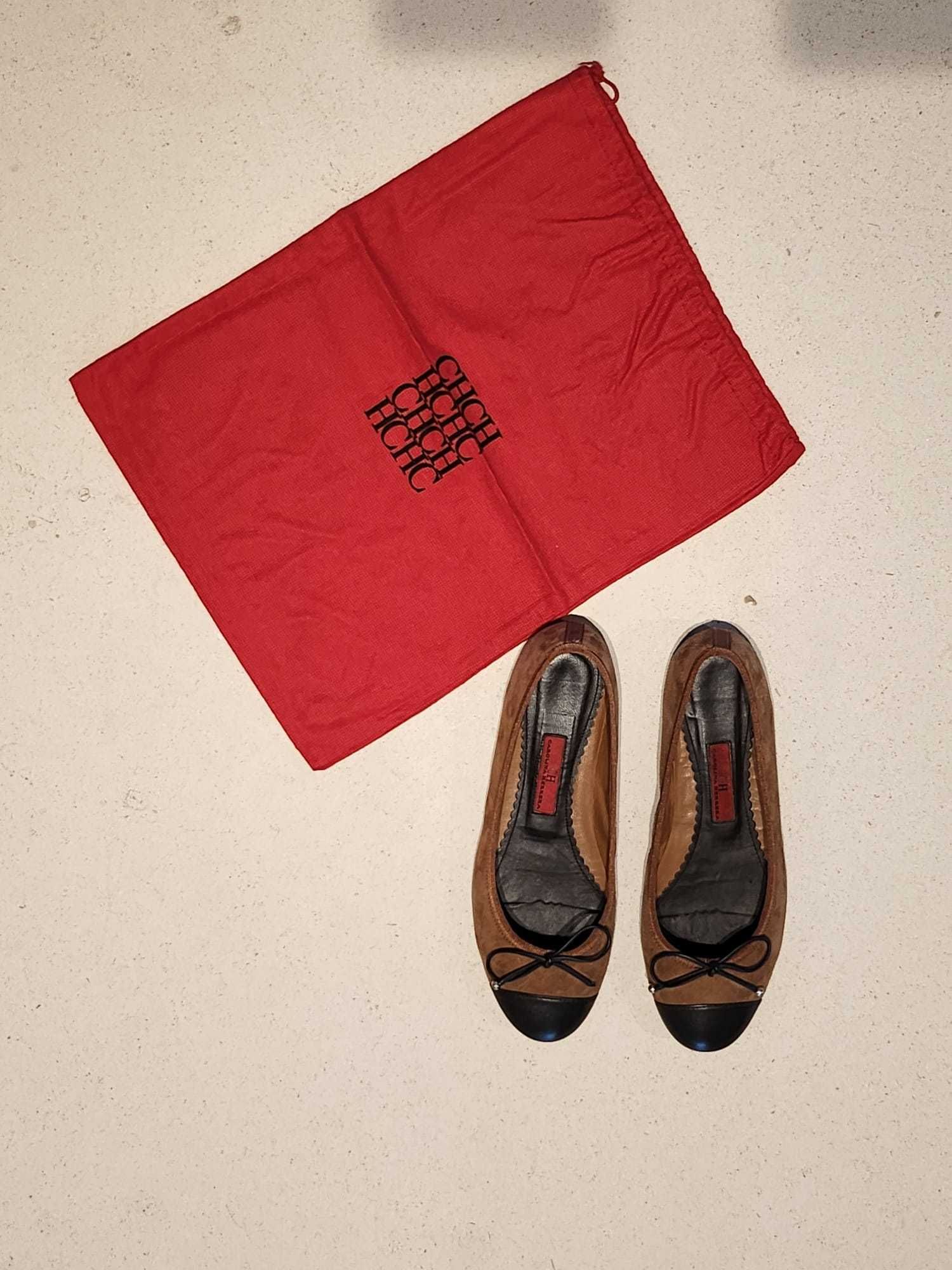 Sabrinas - Carolina Herrera - (camel e castanho, de camurça e pele).