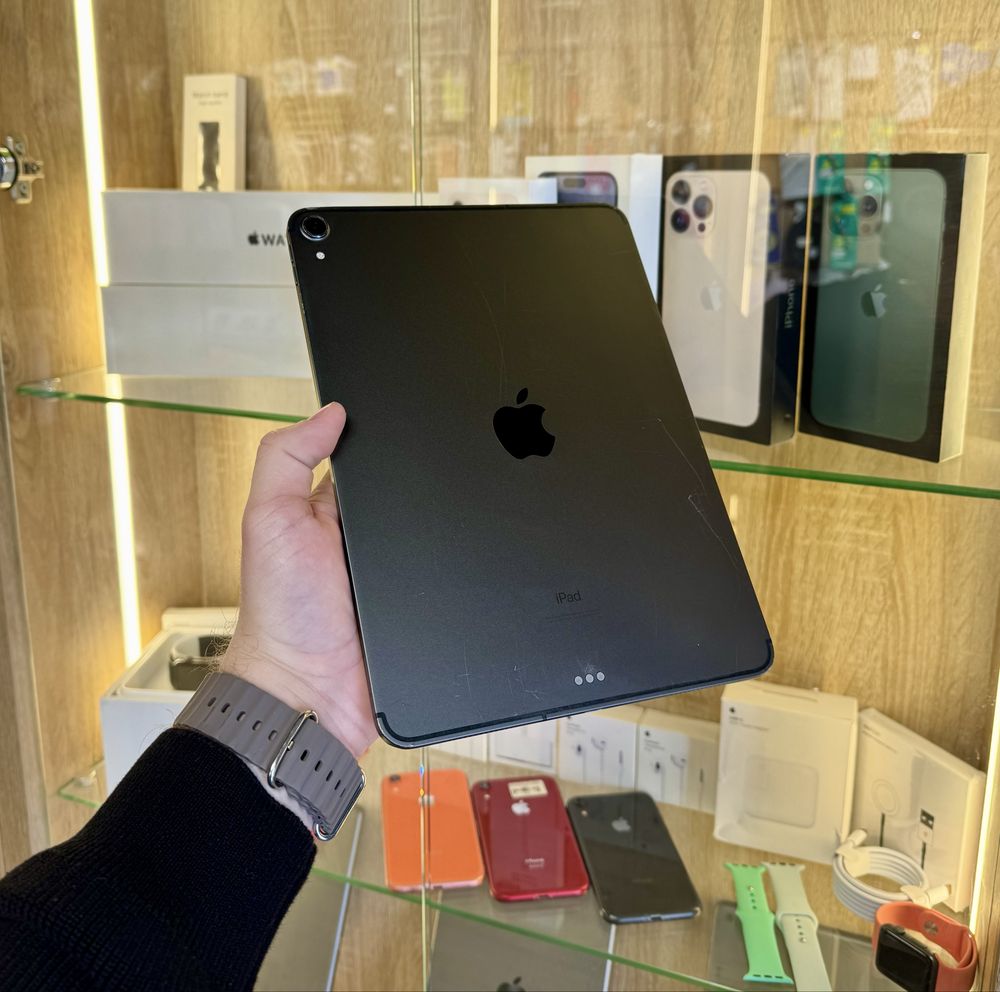 Планшет iPad Pro 11 (1gen) A2013 256Gb WiFi+LTE Space Гарантія Магазин