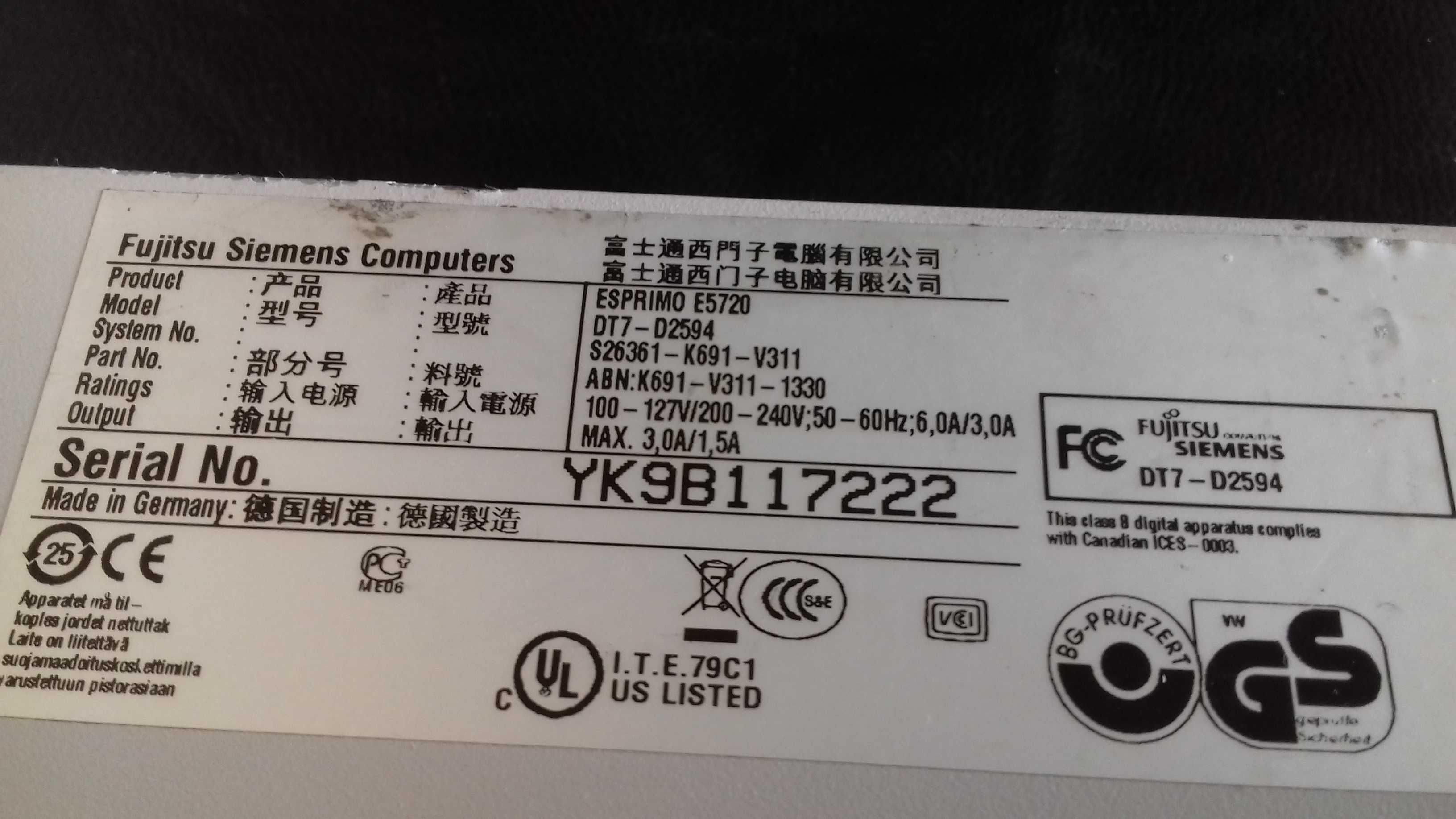 Komputer Fujitsu Siemens Esprimo E5720