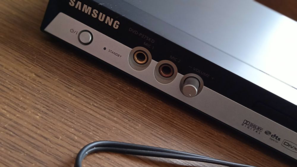 Програвач DVD з функцією караоке