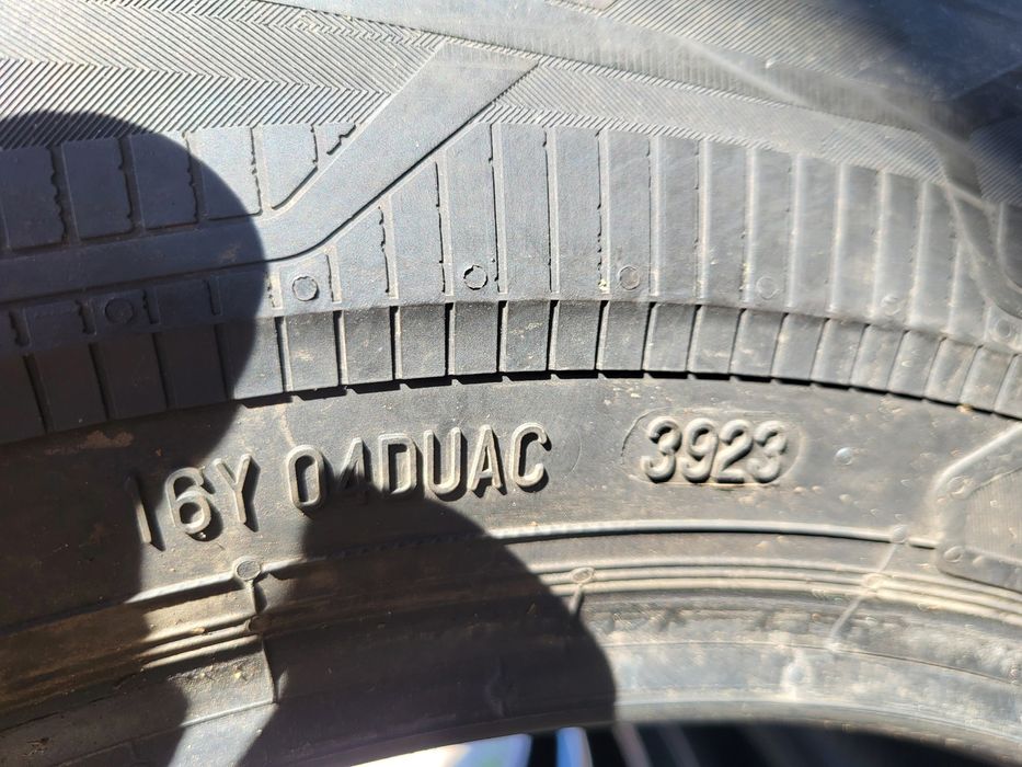 4x 235/60R17C Continental VanContact Eco Demo