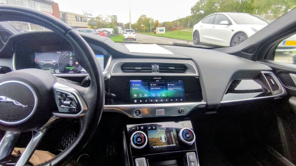 Jaguar Ipace EV400 AWD S black edition 400cvs