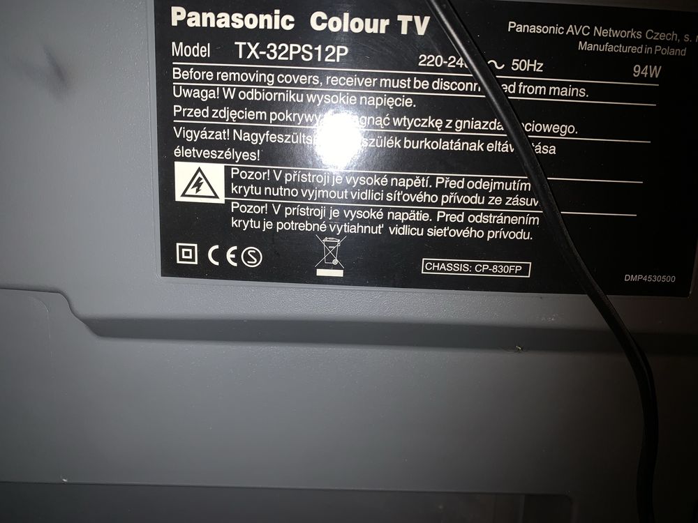 Telewizor Panasonic 28, pólka ścienna Tv
