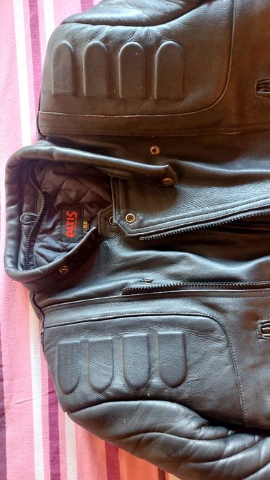 Casaco motar em pele genuína