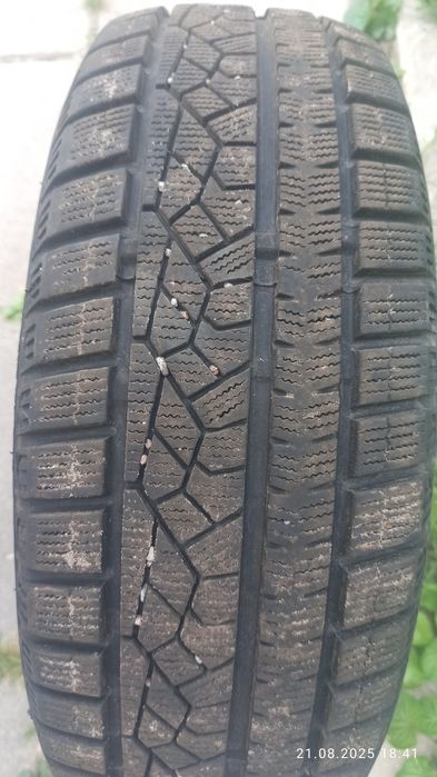 Резина на авто195/65 R15