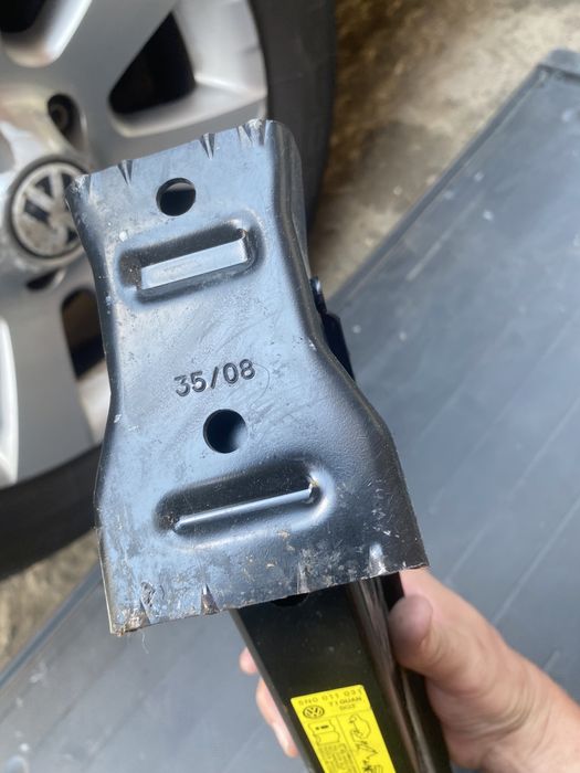 Домкрат Volkswagen  Tiguan