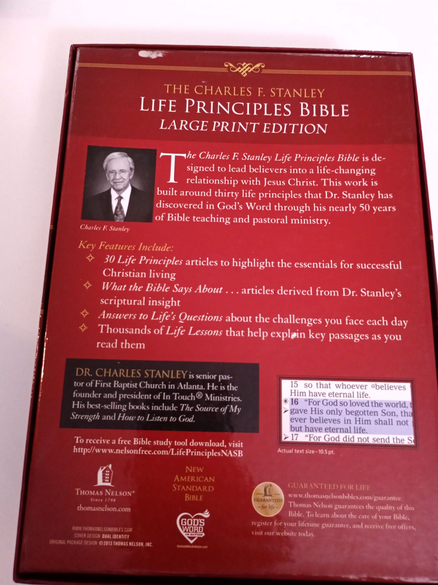 The Charles F. Stanley Life Principles Bible Biblia in english