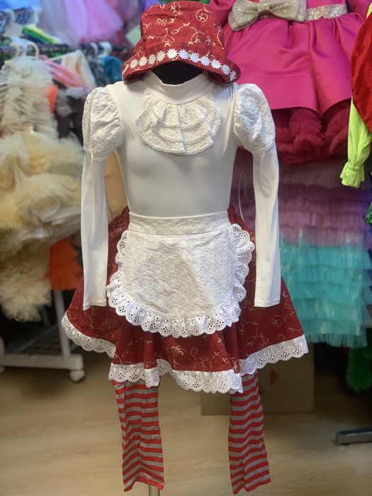 Продам карнавальні костюми