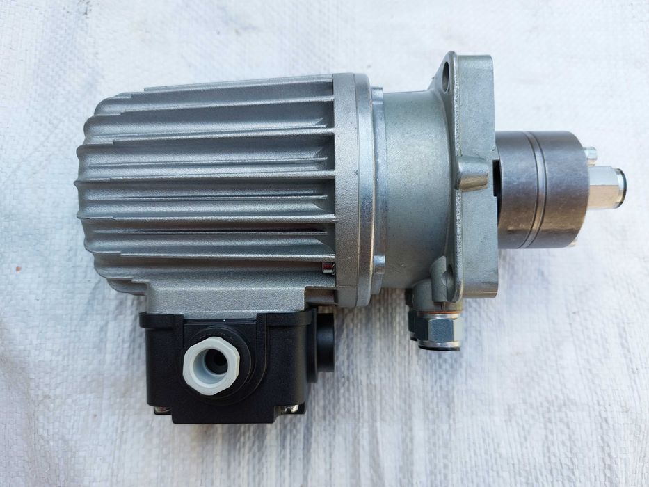 Двигун Vogel/SKF DU56N2075+299 для шестеренного насосу серії M