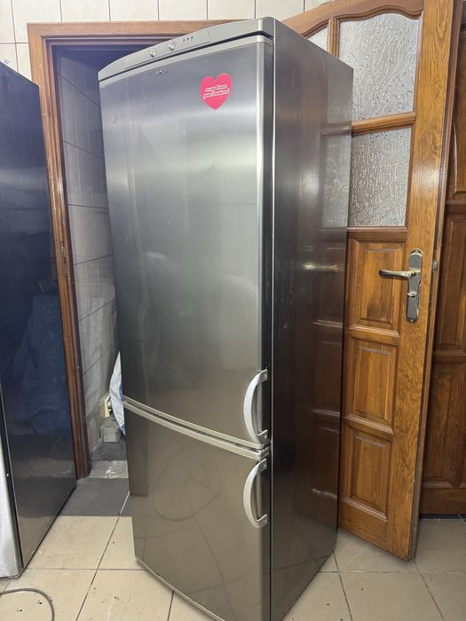 Холодильник з морозилкою Amica Нержавійка Дво компресорний