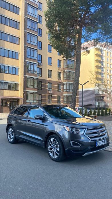 Ford Edge titanium
