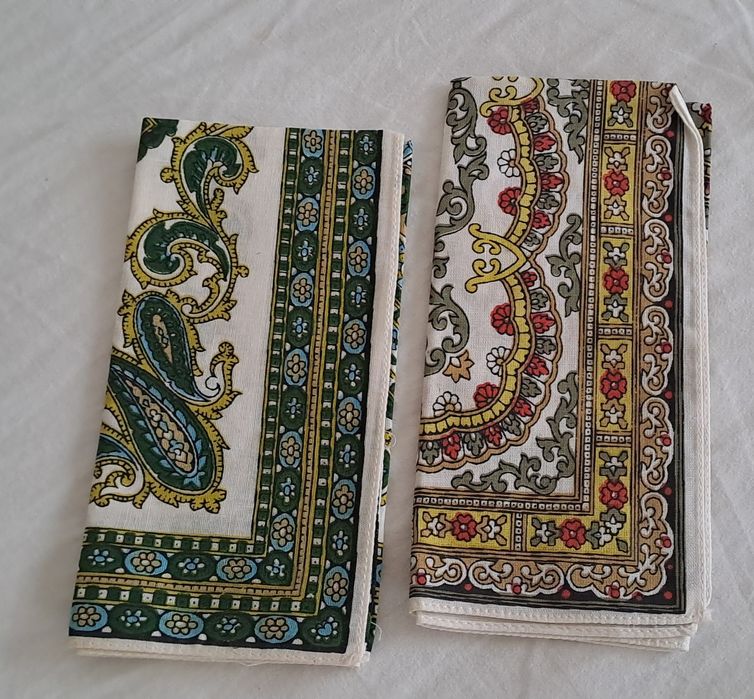 2 lenços de mão antigos Novos