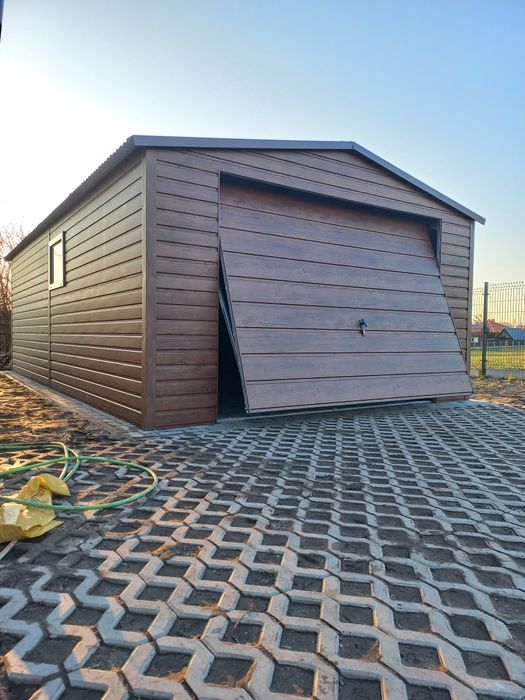 Garaż blaszany blaszak nowoczesny styl