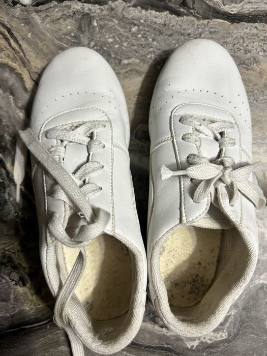 Кросівуи для спортивноі аеробіки