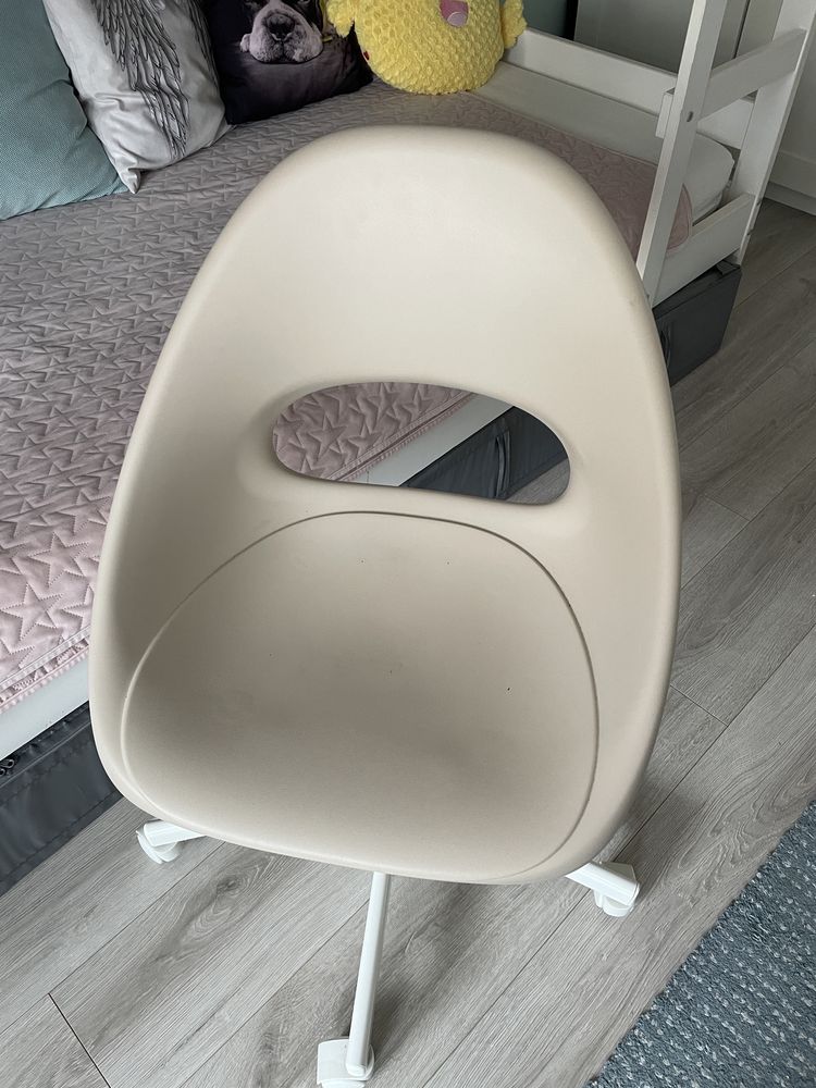 Ikea krzesło obrotowe do biurka z podkładką Loberget