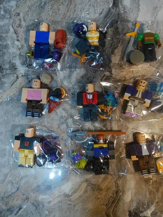 Фігурки лего та Roblox (чоловічки)