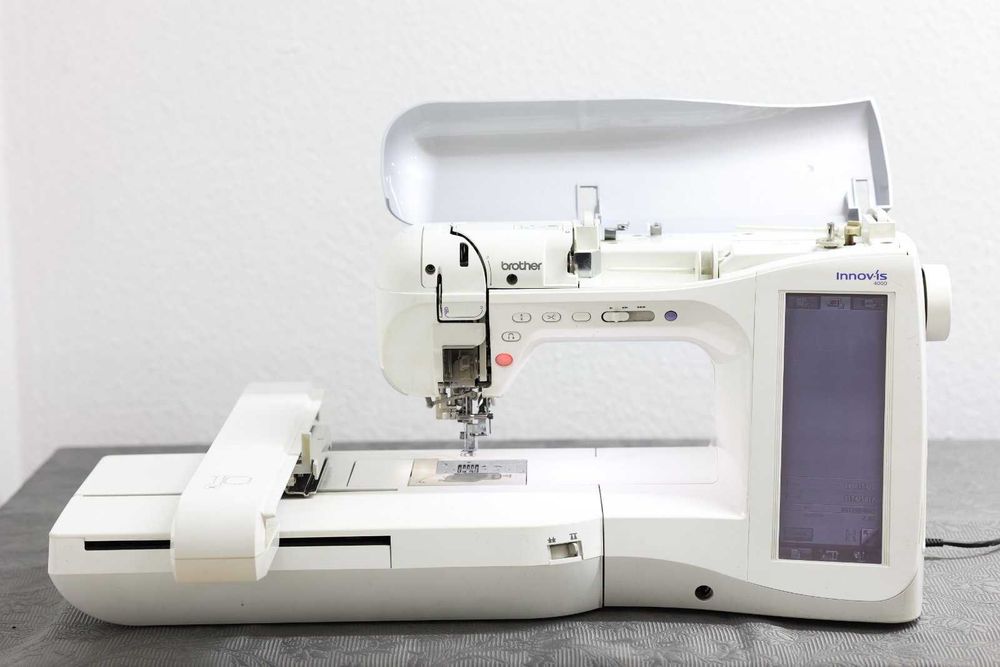 Вишивальна-швейна машинка