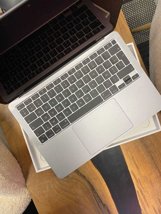 Ноутбук Apple MacBook Air 13" M1 8/256GB Space Gray (MGN63) 2020