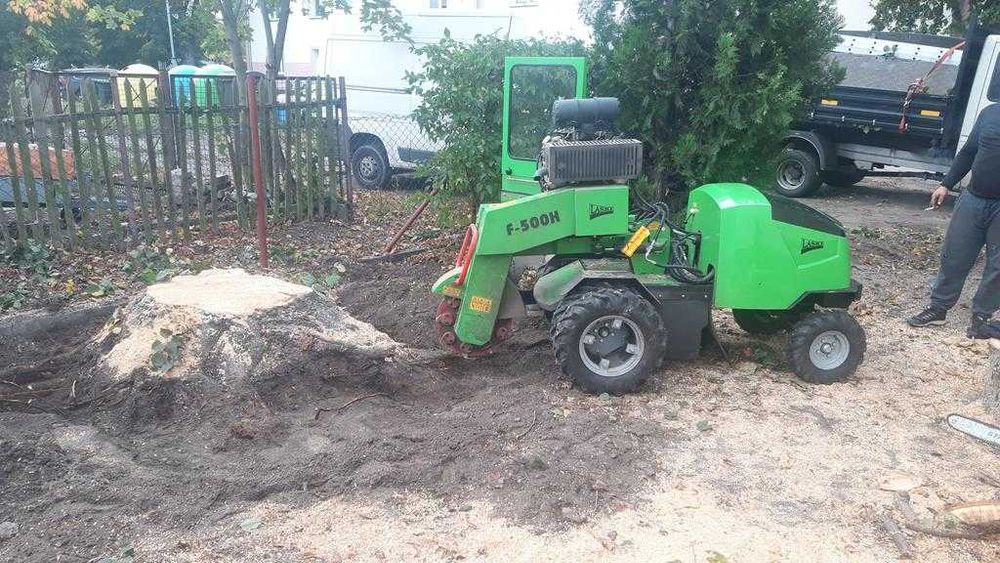 Wycinka drzew frezowanie pni podnośnik koszowy 22m zwyżka rębak