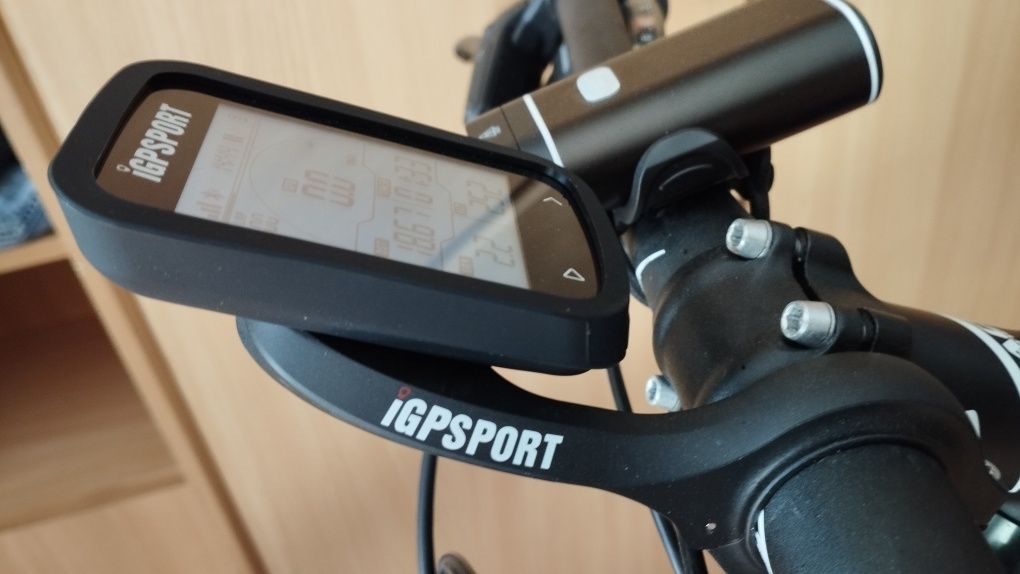 Licznik rowerowy GPS igpsport bsc100s M80 uchwyt