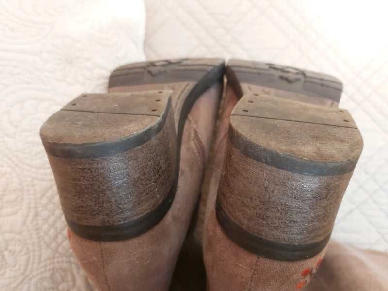 Botas castanhas cano alto da Berluskas - tamanho 39