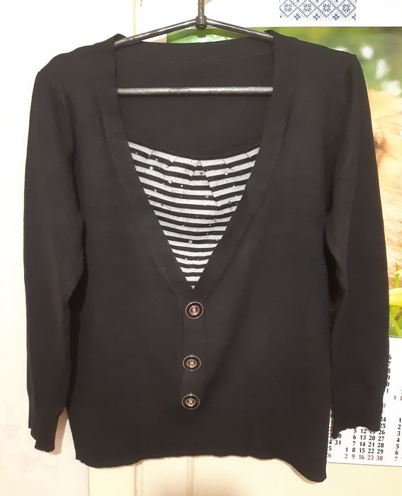 Кофта жіноча чорного кольору